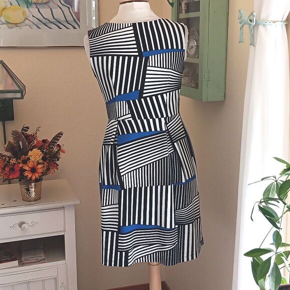 Enfocus Studio Bold Graphic Knit Dress - Picture 5 of 10